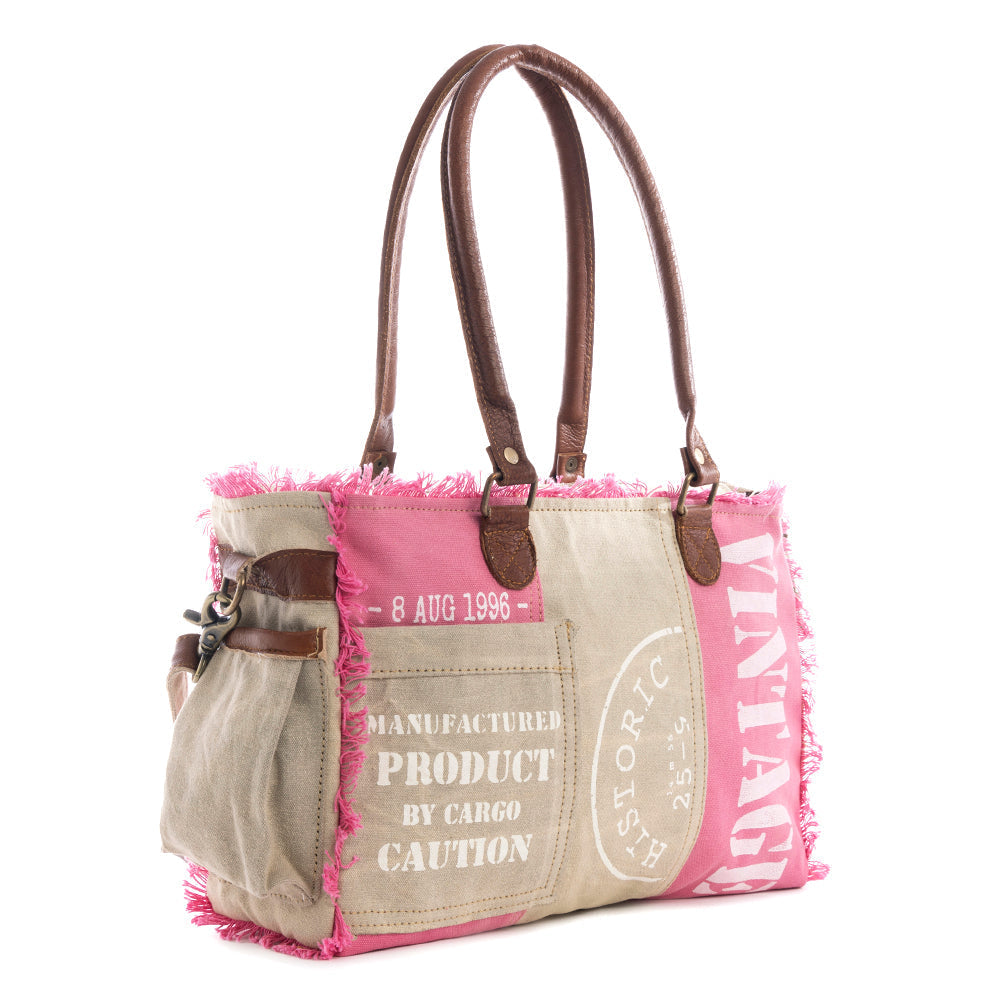 The Queen Vintage Creek Crossbody Bag in Pink