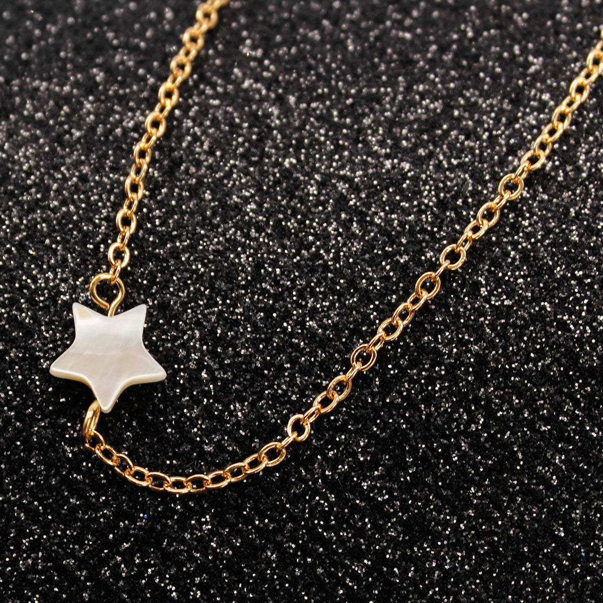 Shell Star Pendant Necklace