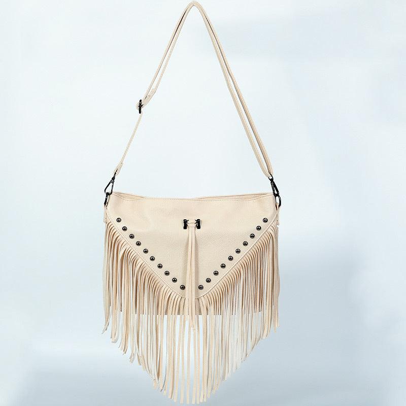 Trendy Riveted Tassel Shoulder Bag – Stylish and Practical Handbag with Tassels and Rivets