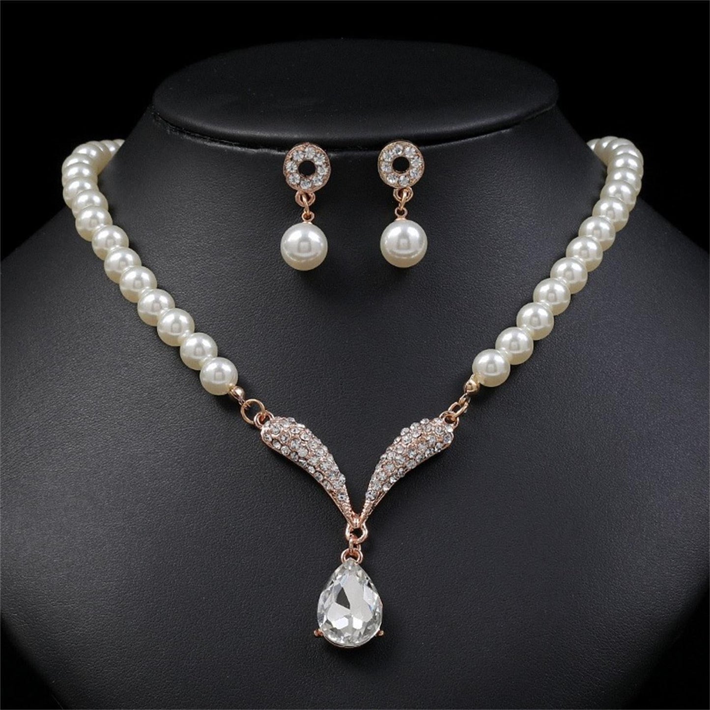 Elegant Pearl Bride Necklace Set