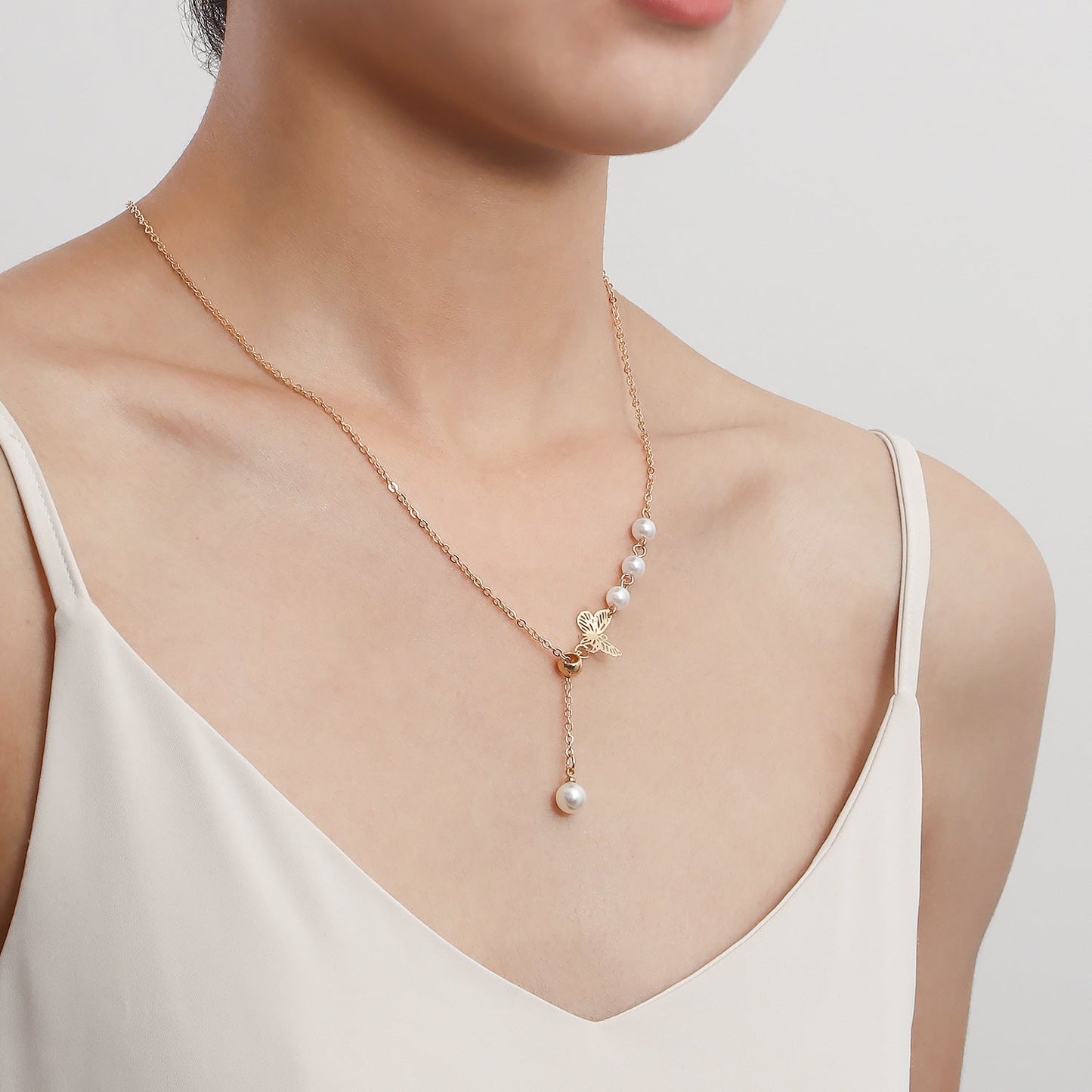 Butterfly Pearl Chain Necklaces
