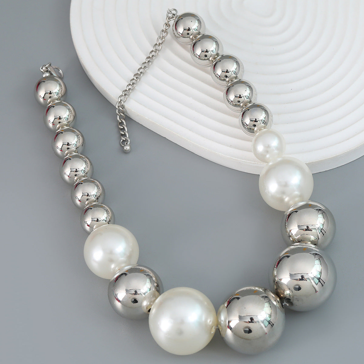 Round Beads Faux Pearl Beaded Necklace