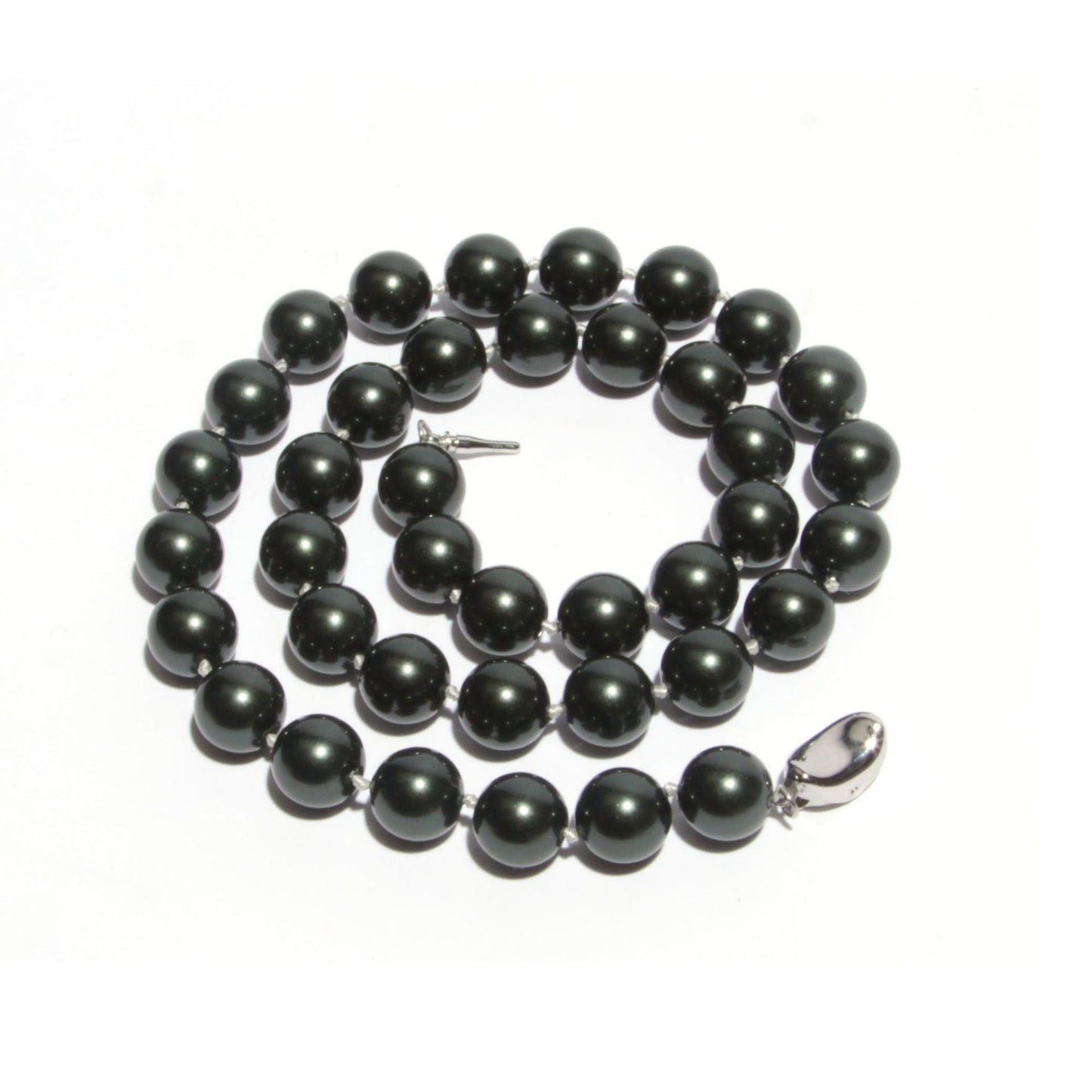 Round Sea Shell Pearl Necklace