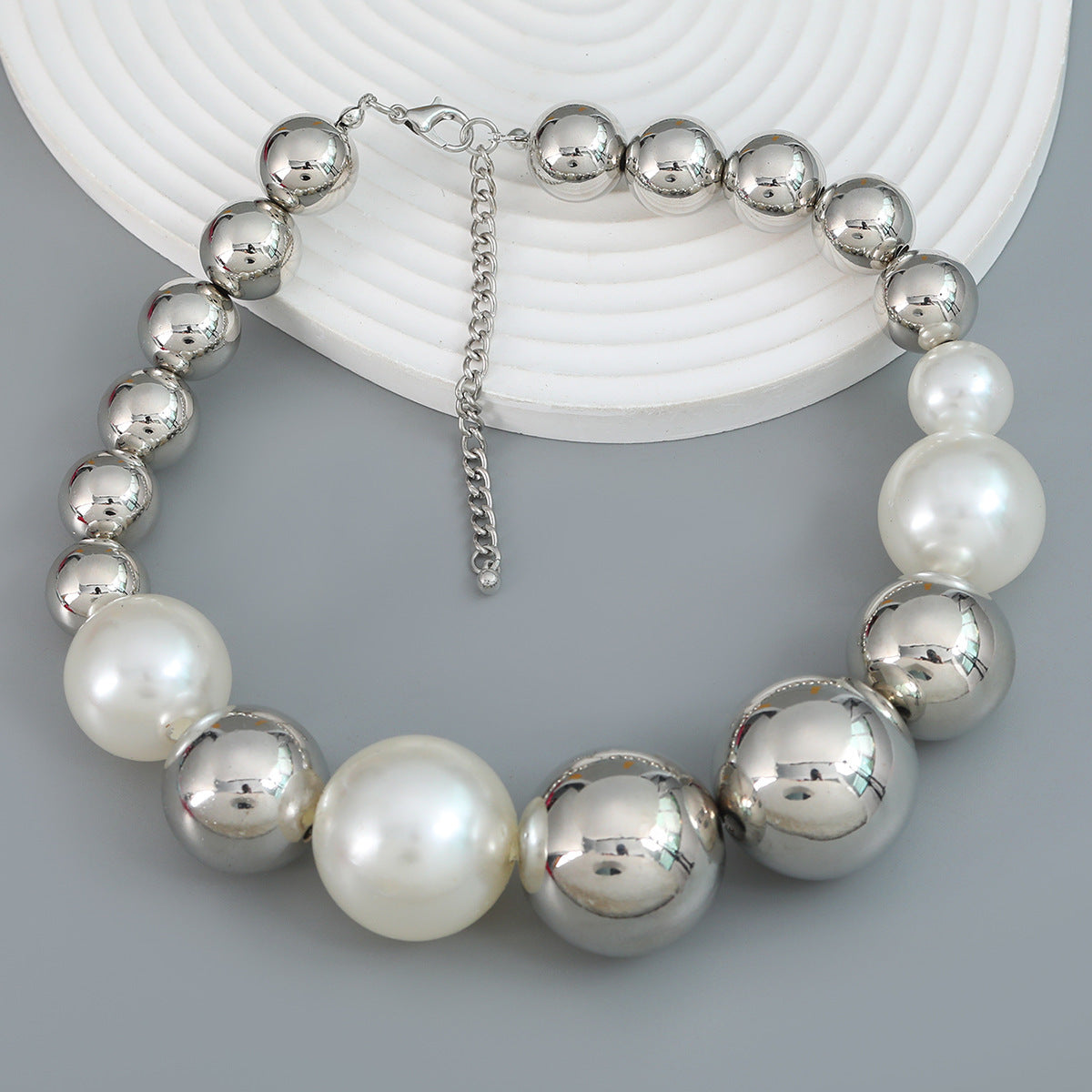 Round Beads Faux Pearl Beaded Necklace