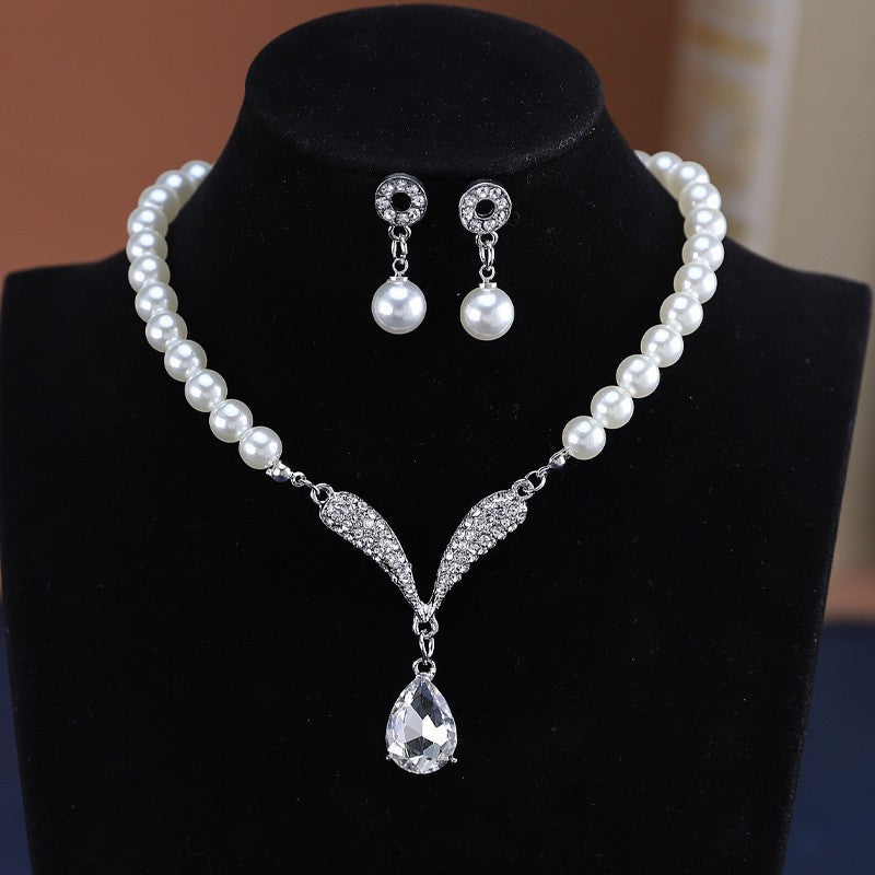 Elegant Pearl Bride Necklace Set