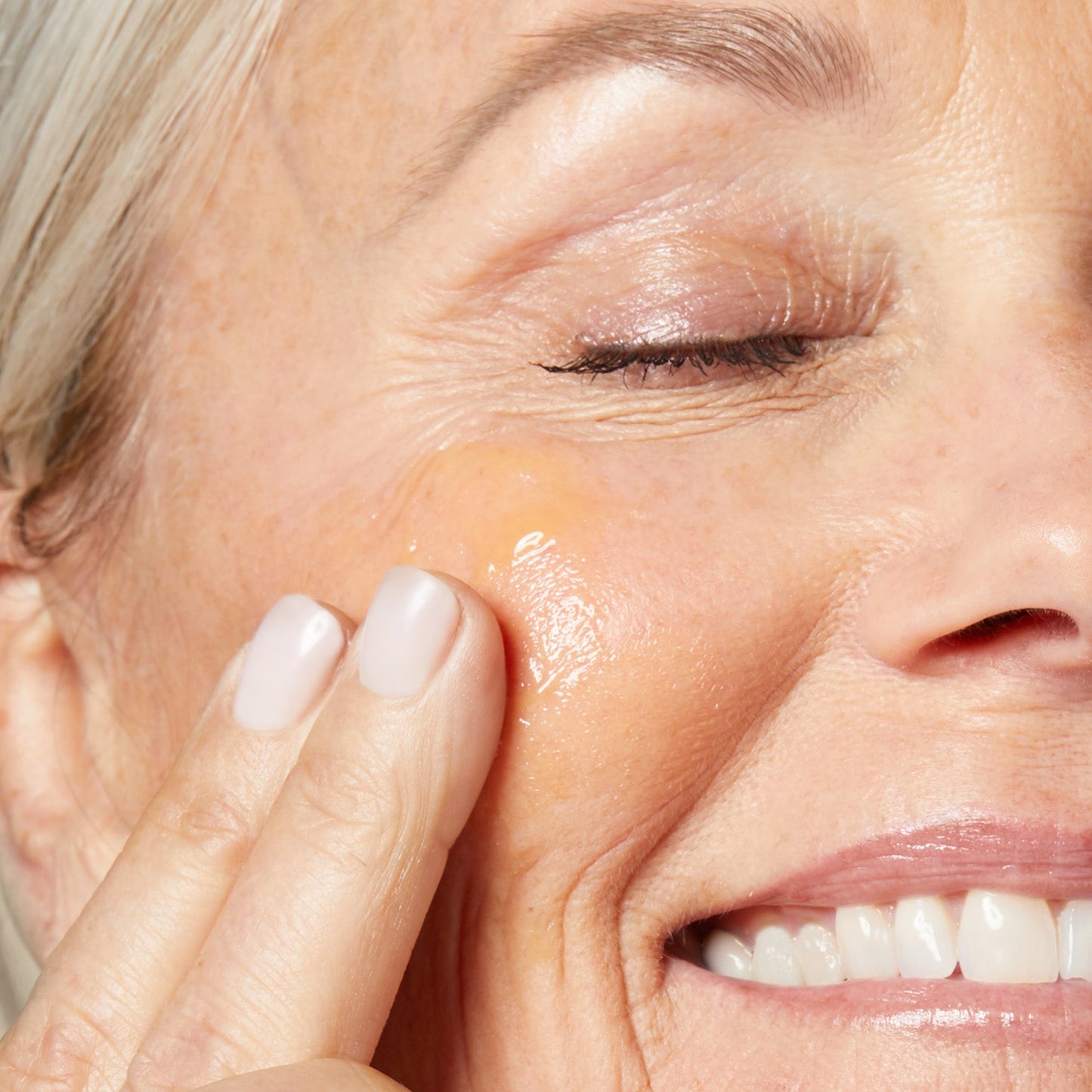 The Iluminist Vitamin C Serum for Dull Skin